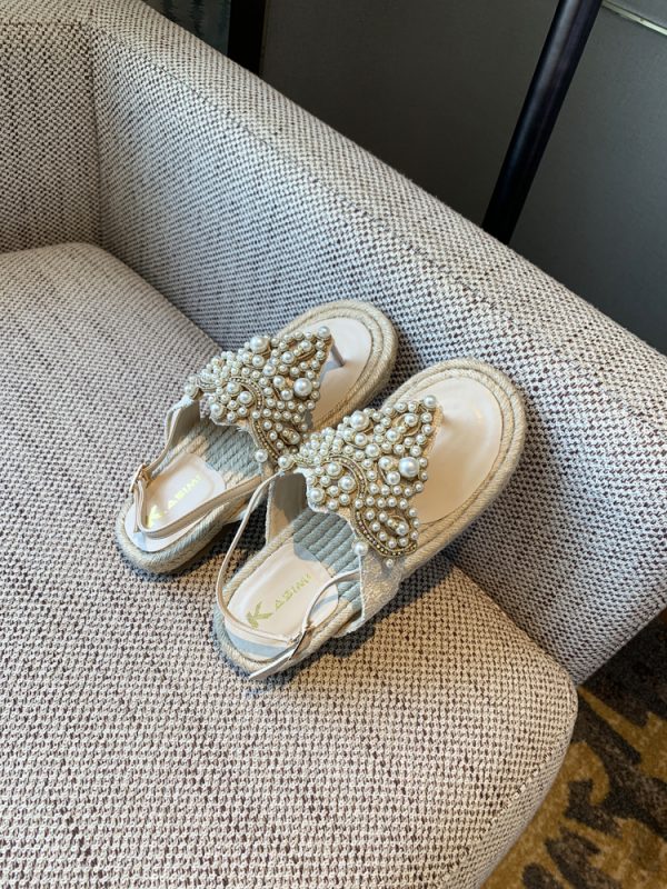 Summer Flat Sandals for Women with Rhinestones and Pearls, Woven Roman Style Thong Beach Shoes, Trendy 2025 Footwear