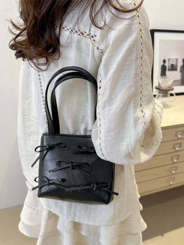 Summer High-End Women's Bucket Handbag with Chain and Silver Bow - Trendy 2025 Fashion Accessory