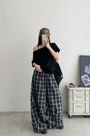 Summer Off-Shoulder Loose Fit Two-Way T-Shirt for Women - Slim-Fit Short Sleeve Top in Sun Grapefruit - Casual 90s Style