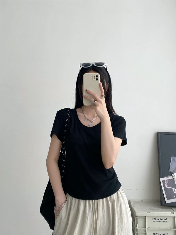 Summer Oversized Pleated Design U-Neck T-Shirt for Women - Slimming White Short Sleeve Top with Sun Grapefruit Pattern