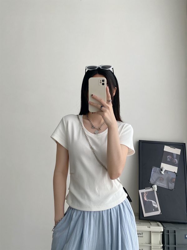 Summer Oversized Pleated Design U-Neck T-Shirt for Women - Slimming White Short Sleeve Top with Sun Grapefruit Pattern