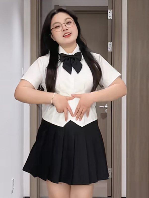 Summer Two-Piece Set for Women - Flattering Pleated Skirt &é®è‚‰ Shirt, Age-Reducing College Style JK Uniform, Perfect for Curvy Figures