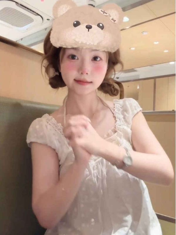 Summer Women's White Square Neck T-Shirt with Lace Spliced Puff Sleeves - French Style Sweet Fashion Top