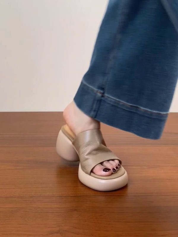 Super Soft Lambskin Chunky Heel One-Strap Outdoor Sandals for Women - Summer 2025 Thick-Soled High Heels, Trendy Fashion Footwear.
