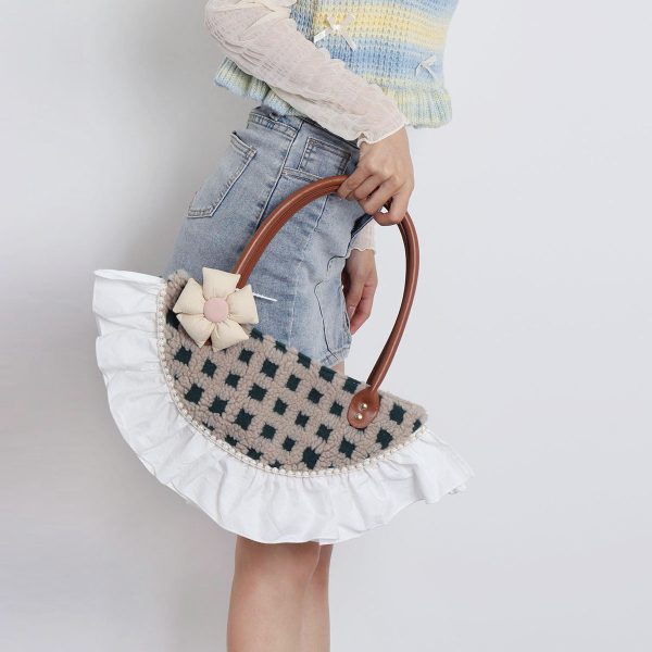 Sweet Cute Woolen Fan-Shaped Tote Underarm Handbag for Autumn Winter - Trendy High-End Fashion Accessory