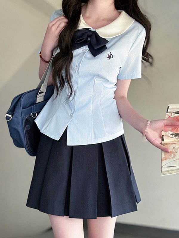 Sweet Waist-Defining Slim Fit Women's Short Sleeve JK Uniform Shirt Top with Pudding Bear Design - Summer College Style