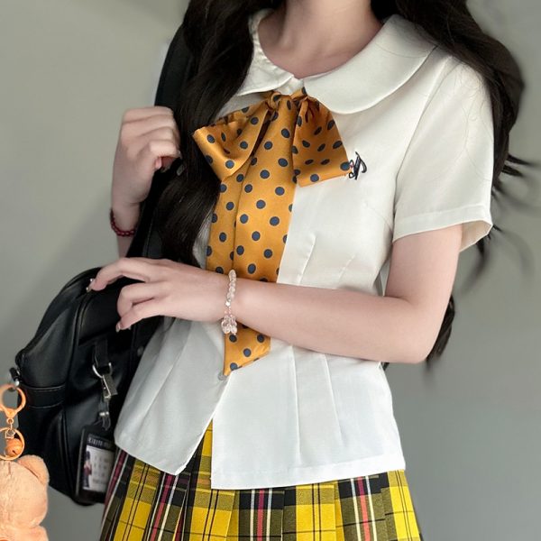 Sweet Waist-Defining Slim Fit Women's Short Sleeve JK Uniform Shirt Top with Pudding Bear Design - Summer College Style