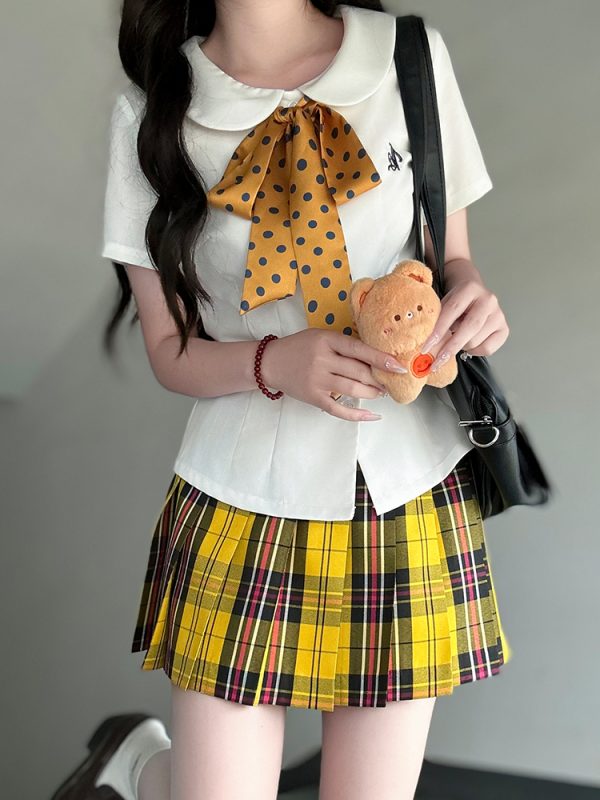 Sweet Waist-Defining Slim Fit Women's Short Sleeve JK Uniform Shirt Top with Pudding Bear Design - Summer College Style