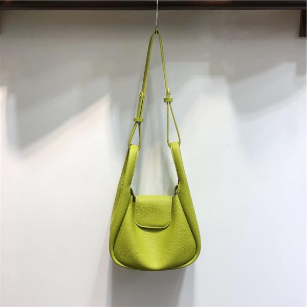 Textured Commuter Women's Handheld Vegetable Basket Bag - Stylish Water Bucket Shoulder Crossbody Tote for Everyday Use