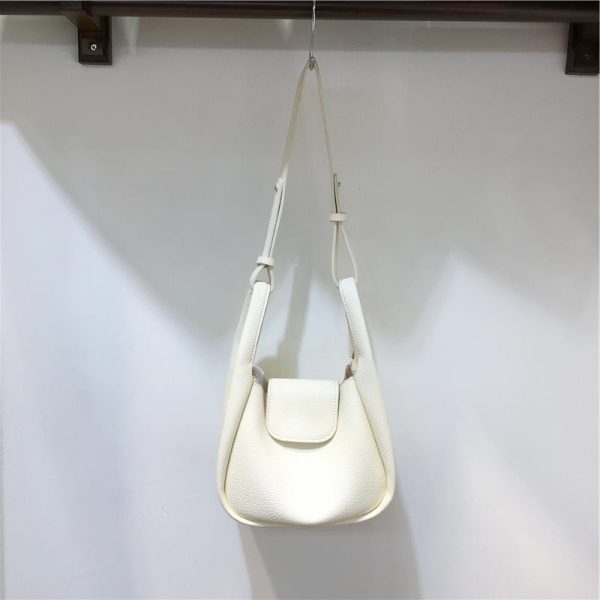 Textured Commuter Women's Handheld Vegetable Basket Bag - Stylish Water Bucket Shoulder Crossbody Tote for Everyday Use