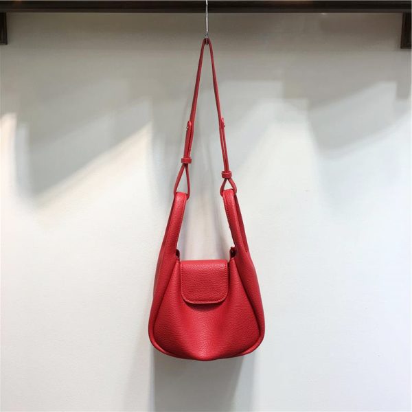 Textured Commuter Women's Handheld Vegetable Basket Bag - Stylish Water Bucket Shoulder Crossbody Tote for Everyday Use
