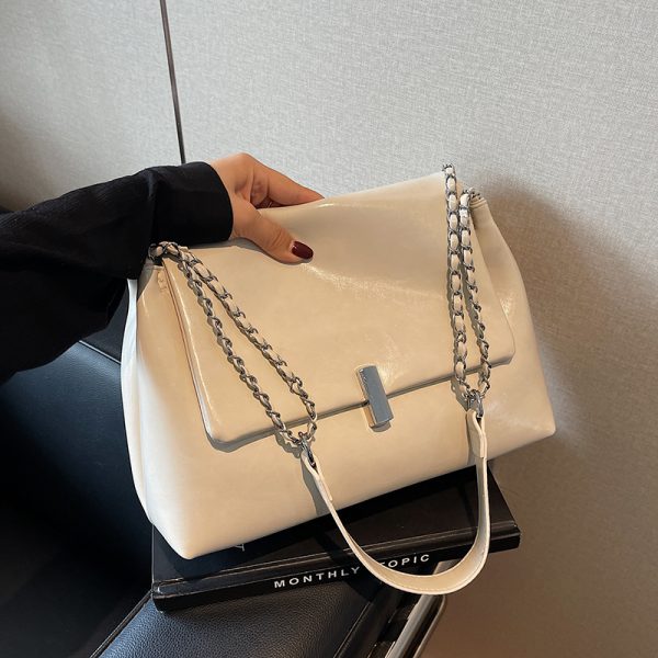 Textured High-End Tote Bag with Shiny Chain Shoulder Strap - Stylish Versatile Commuting School Bag for 2025