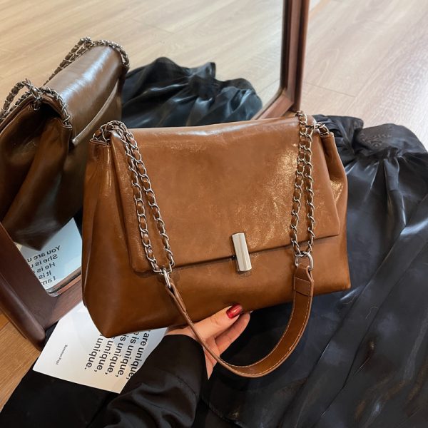 Textured High-End Tote Bag with Shiny Chain Shoulder Strap - Stylish Versatile Commuting School Bag for 2025