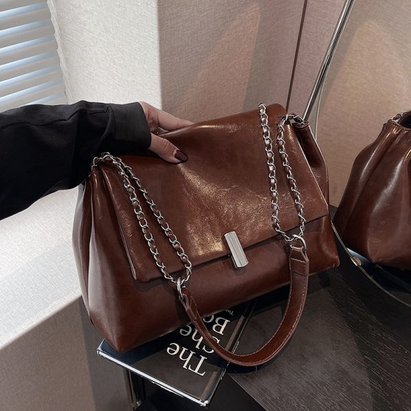 Textured High-End Tote Bag with Shiny Chain Shoulder Strap - Stylish Versatile Commuting School Bag for 2025