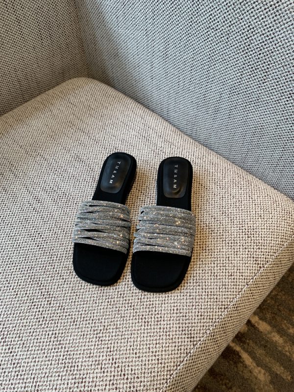 Thick-Heeled Water Drill Slippers for Women, Summer 2025 Mid-Heel Sandals, Stylish One-Word Design for Skirts and Casual Outfits