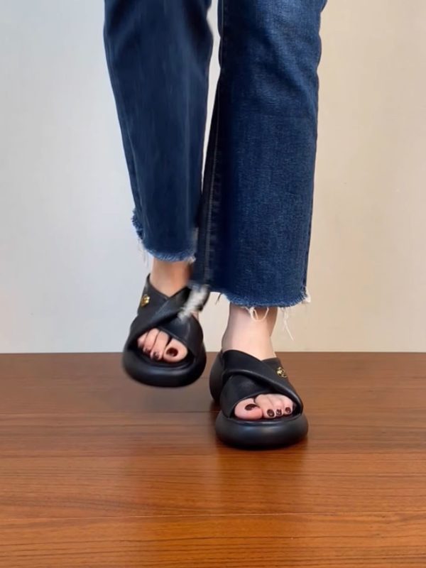 Thick-Soled Cross-Strap High Heels Sandals for Women - Summer 2025 Outdoor Footwear, Trendy Y2K Style