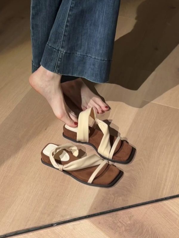 Thick-Soled Sheepskin One-Strap Square-Toe Sandals for Women - Retro Two-Way Wear Perfect for Skirts and Summer Outfits