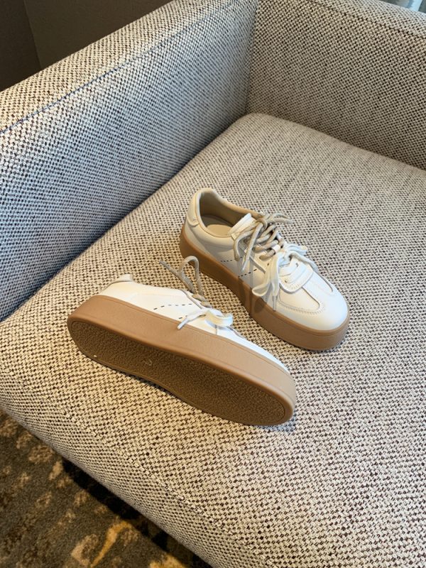 Thick-Soled White Sneakers for Women - 2025 Spring Korean Style Lace-Up Casual Board Training Shoes