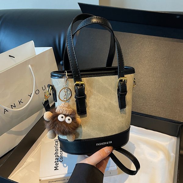 Trendy Color-Blocking Shoulder Crossbody Bucket Bag - Versatile Spliced Design for Women 2025