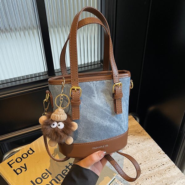 Trendy Color-Blocking Shoulder Crossbody Bucket Bag - Versatile Spliced Design for Women 2025