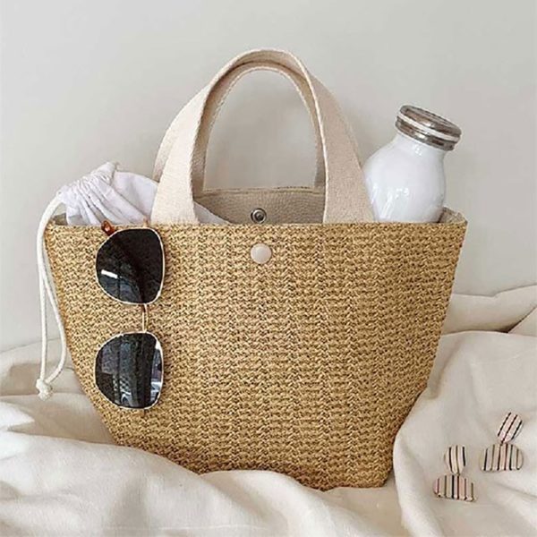 Trendy Handheld Straw Woven Bag for Women - 2023 Retro Beach Vacation Style, Perfect for Summer Outings and Instagram Looks