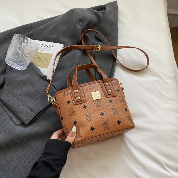 Trendy High-End Small Handbag for Women - Fashionable Commuting Tote Bucket Bag, 2025 Style, Versatile Shoulder Crossbody Bag