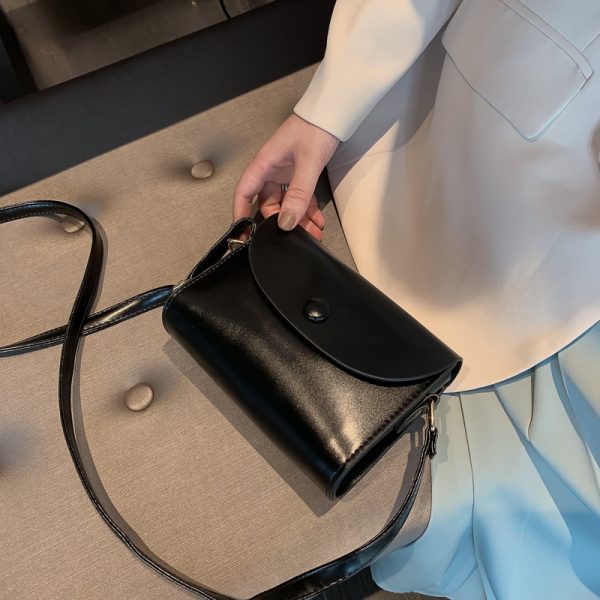 Trendy Korean Mini Shoulder Crossbody Bag for Women, Retro Phone Bag, Versatile Spring/Summer Design, New Model 2025