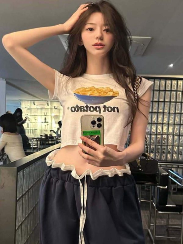 Trendy Korean Style Potato Chip Print Cropped Slim Fit Short Sleeve T-Shirt for Women - Fun and Comfortable Fashion