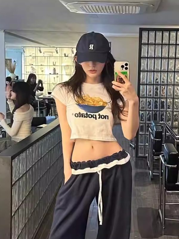 Trendy Korean Style Potato Chip Print Cropped Slim Fit Short Sleeve T-Shirt for Women - Fun and Comfortable Fashion
