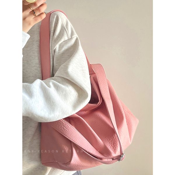 Trendy Korean Style Women's Large Capacity Shoulder Crossbody Bag - Casual Versatile High-End Fashion 2024