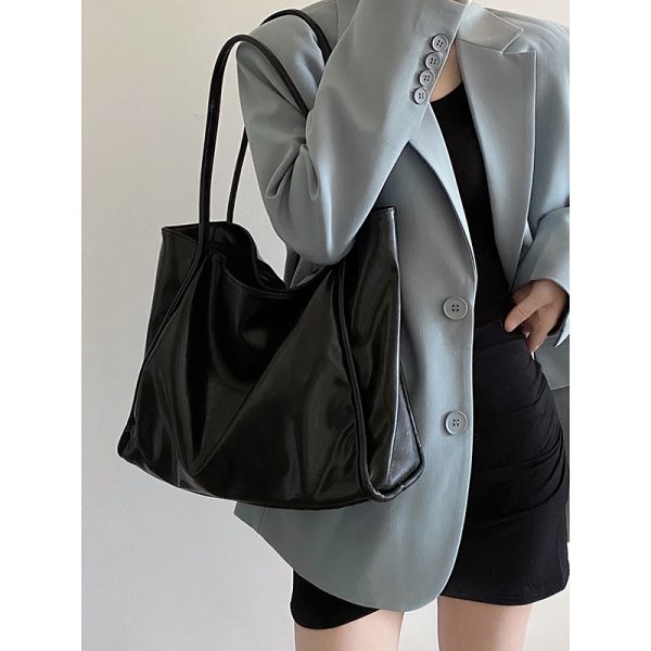 Trendy Large Capacity Tote Bag for Women - Casual Underarm Shoulder Bag for Classes & College Students - 2024 Fashion Essential