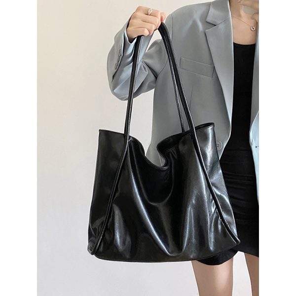 Trendy Large Capacity Tote Bag for Women - Casual Underarm Shoulder Bag for Classes & College Students - 2024 Fashion Essential
