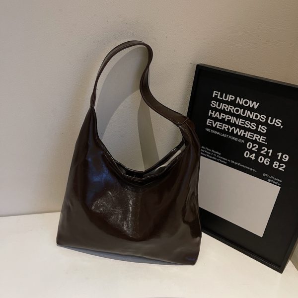 Trendy Large Capacity Tote Bag for Women - Stylish Shoulder Handbag for Commuting, High-Quality Underarm Design, 2025 Fashion