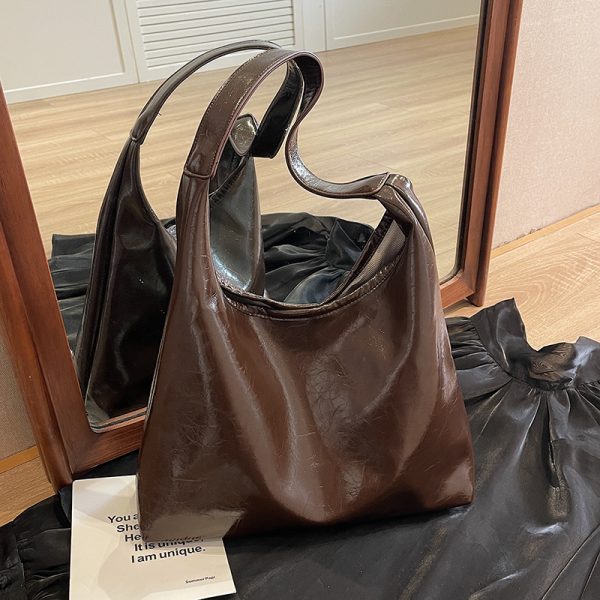 Trendy Large Capacity Tote Bag for Women - Stylish Shoulder Handbag for Commuting, High-Quality Underarm Design, 2025 Fashion