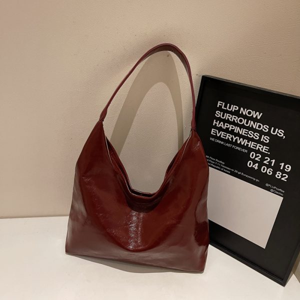 Trendy Large Capacity Tote Bag for Women - Stylish Shoulder Handbag for Commuting, High-Quality Underarm Design, 2025 Fashion