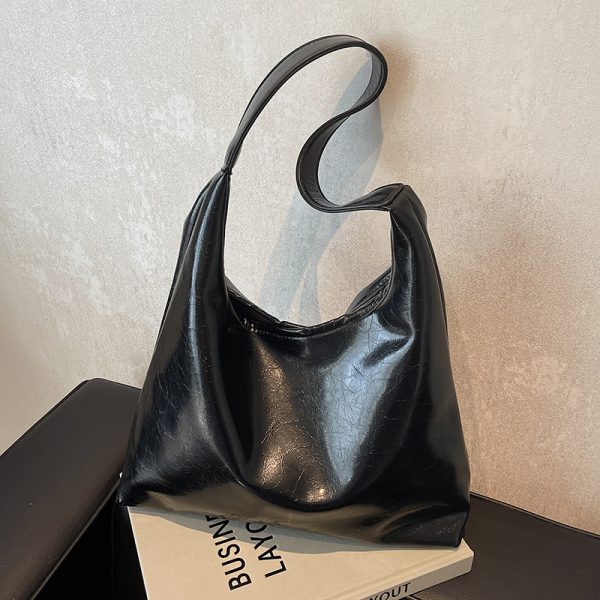 Trendy Large Capacity Tote Bag for Women - Stylish Shoulder Handbag for Commuting, High-Quality Underarm Design, 2025 Fashion