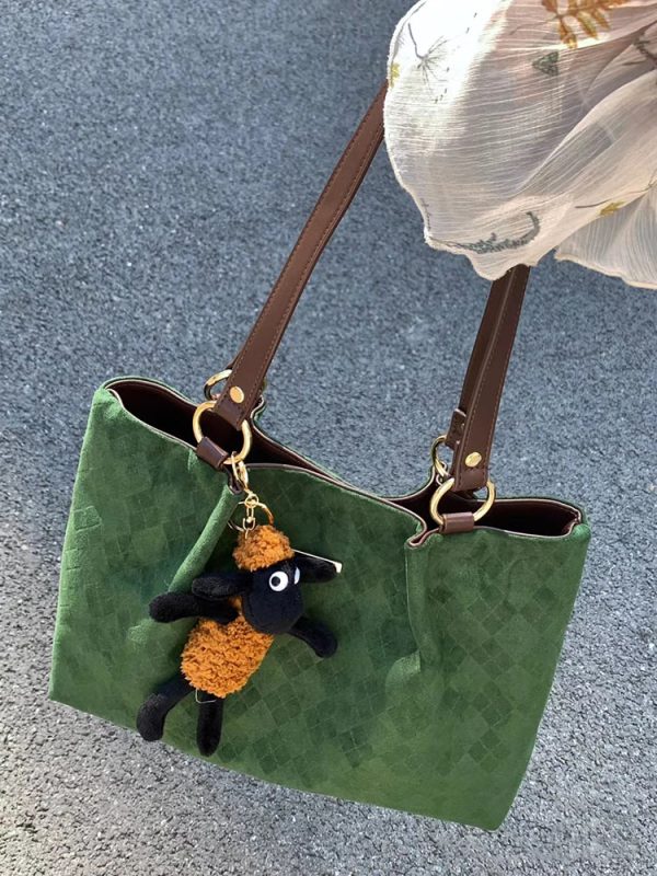 Trendy Large Capacity Tote Bag for Women, 2023 College Style, Ideal for Students and Commuting, Chic Shoulder Bag
