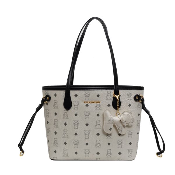 Trendy Large Capacity Tote Bag for Women, Versatile Shoulder Bag for College Classes, 2025 New Style, Chic and Functional