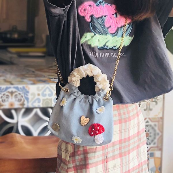 Trendy Mini Pleated Handheld Crossbody Bag for Women - Round Ring Design, Summer 2022 Fashion Accessory