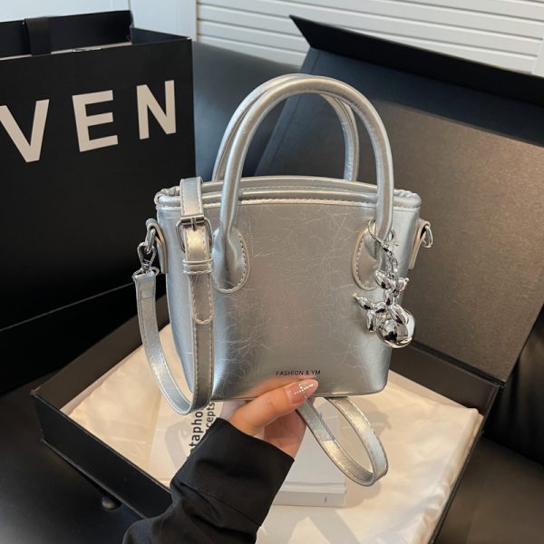 Trendy Minimalist Bucket Bag - High-End Casual Tote & Versatile Crossbody Bag for 2025 Fashionistas