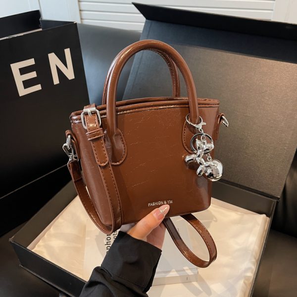 Trendy Minimalist Bucket Bag - High-End Casual Tote & Versatile Crossbody Bag for 2025 Fashionistas