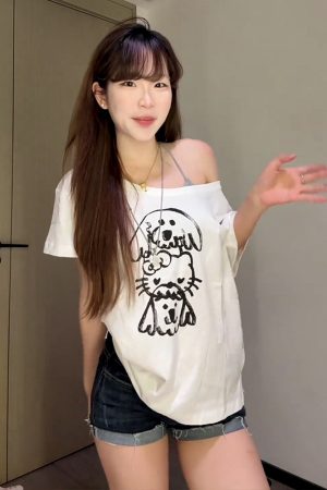Trendy Off-Shoulder Short-Sleeve T-Shirt for Women with Loose Fit and Summer Puppy & Kitten Print â€“ Perfect for Y2K Style