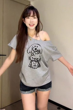 Trendy Off-Shoulder Short-Sleeve T-Shirt for Women with Loose Fit and Summer Puppy & Kitten Print â€“ Perfect for Y2K Style