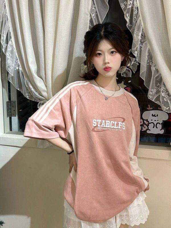 Trendy Pink Suede Short Sleeve T-Shirt for Women - American Style Three-Stripe Raglan Top, Summer 90s Fashion Essential