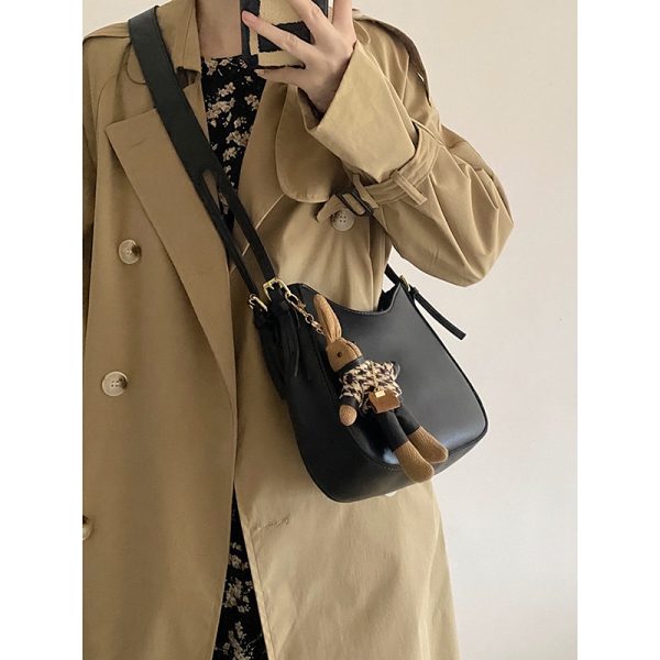 Trendy Retro Crescent Crossbody Bag for Women - 2024 French Niche Underarm Style