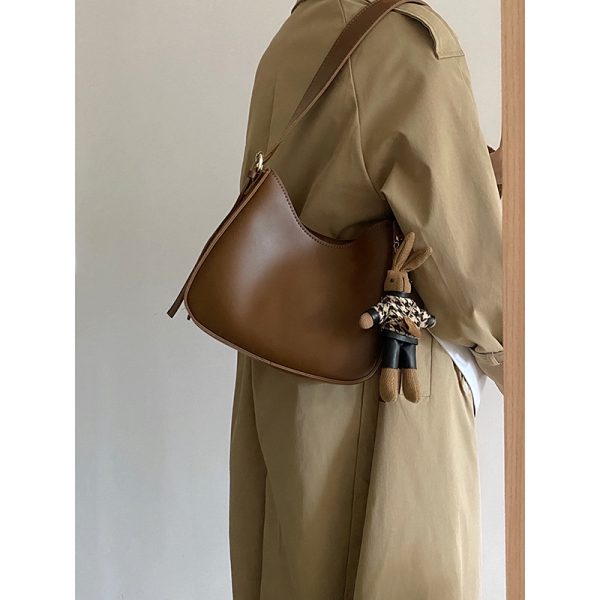 Trendy Retro Crescent Crossbody Bag for Women - 2024 French Niche Underarm Style