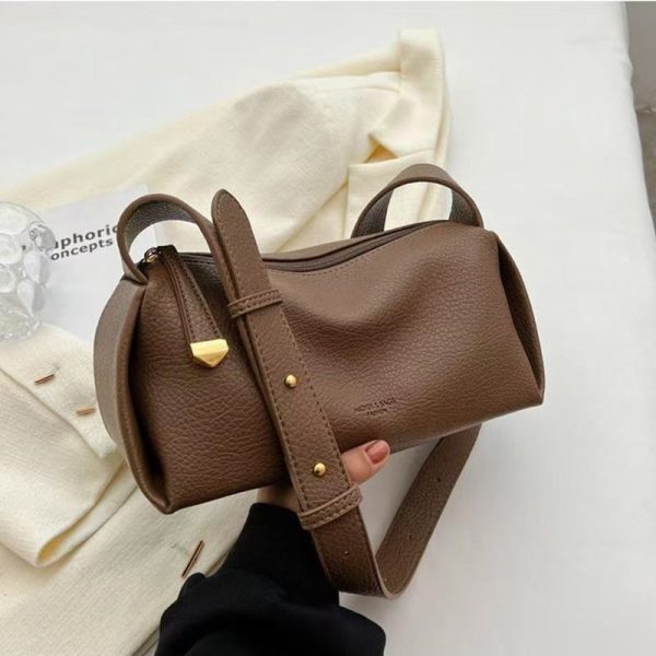 Trendy Women's Large Capacity Textured Shoulder Boston Bag - Stylish Underarm Pillow Bag for 2025 Fashion