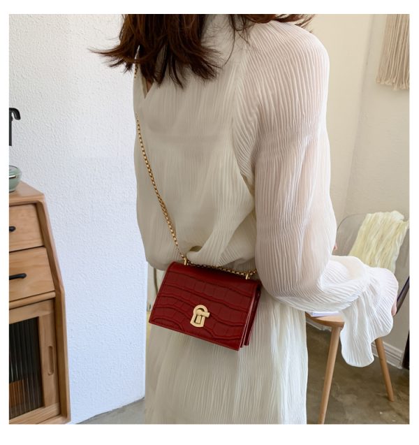Trendy Women's Small Chain Bag 2025 - Korean Style Versatile Shoulder Crossbody Bag for Internet Celebrity Fashion