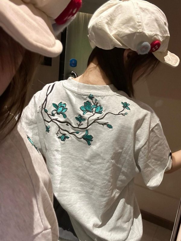 Unique Floral Embroidered Short Sleeve T-Shirt for Women - Retro High-End Summer Tee with Distinctive Shoulder Design