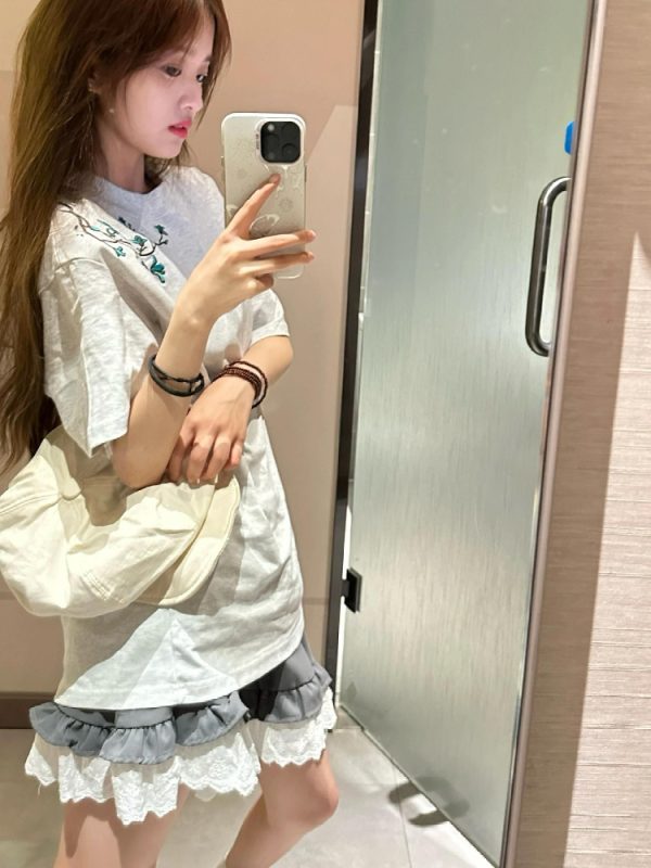 Unique Floral Embroidered Short Sleeve T-Shirt for Women - Retro High-End Summer Tee with Distinctive Shoulder Design